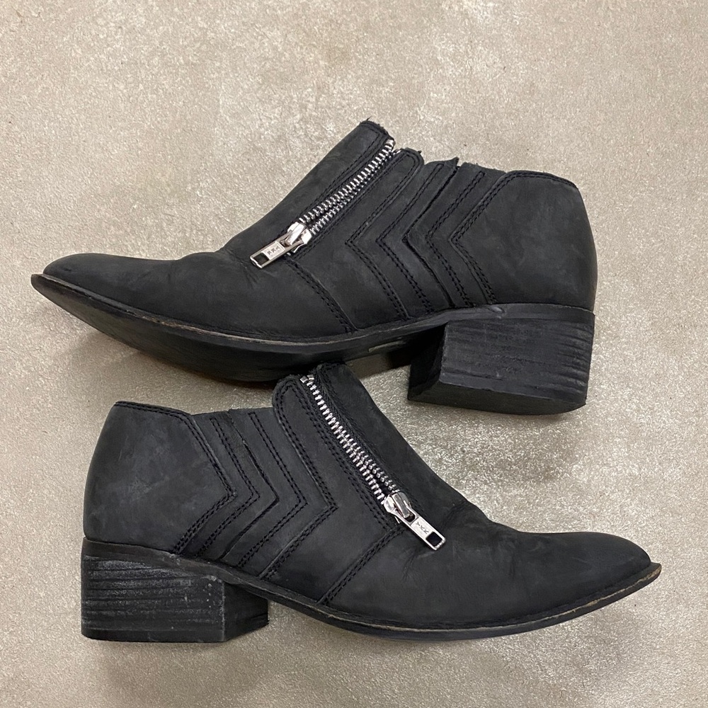 Aldo Women’s Black Leather Boots with Zipper